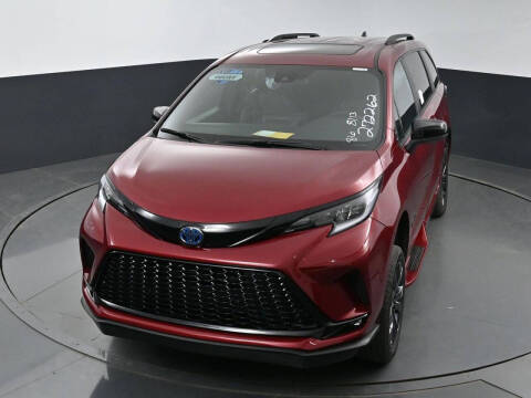 2025 Toyota Sienna XSE 7-Passenger