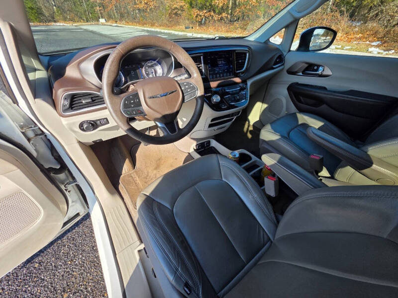 2017 Chrysler Pacifica Touring