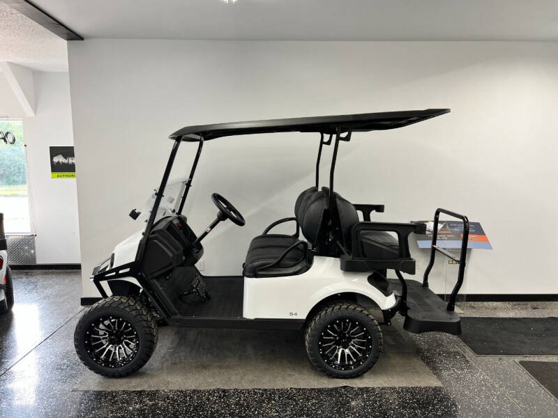 2024 E-Z-GO S4 for sale at Alpha Motorsports in Hawarden IA