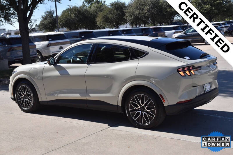 2025 Ford Mustang Mach-E Premium