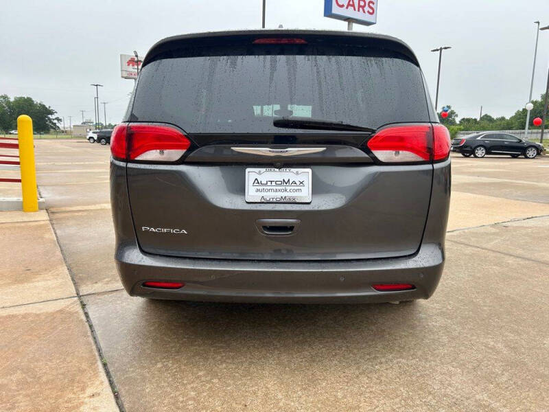 2017 Chrysler Pacifica Touring