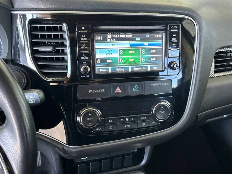 2017 Mitsubishi Outlander ES