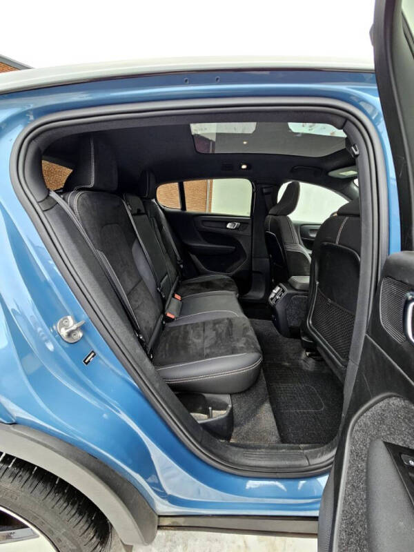 2022 Volvo C40 Recharge Pure Electric P8