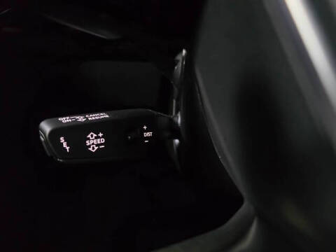 2022 Audi e-tron quattro Premium Plus