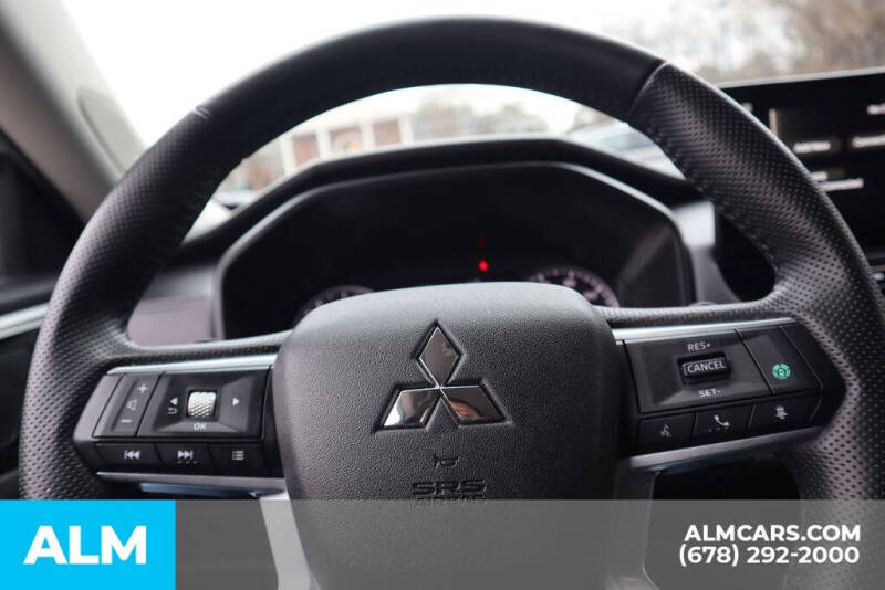 2025 Mitsubishi Outlander SE