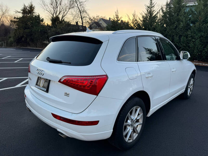 2010 Audi Q5 Premium photo 12