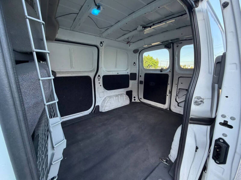 2020 Nissan NV200 SV