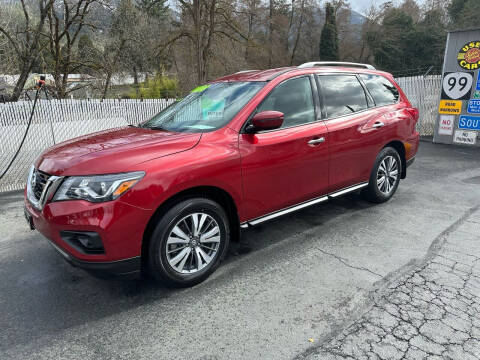 2017 Nissan Pathfinder for sale at 3 BOYS CLASSIC TOWING and Auto Sales in Grants Pass OR