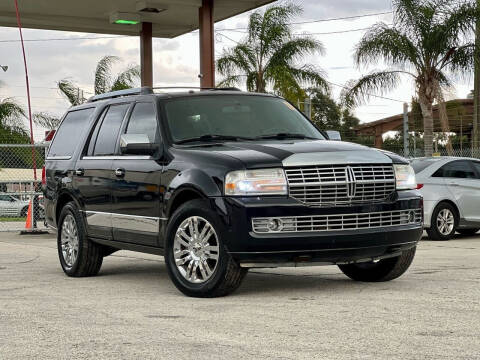 2008 Lincoln Navigator for sale at EASYCAR GROUP in Orlando FL