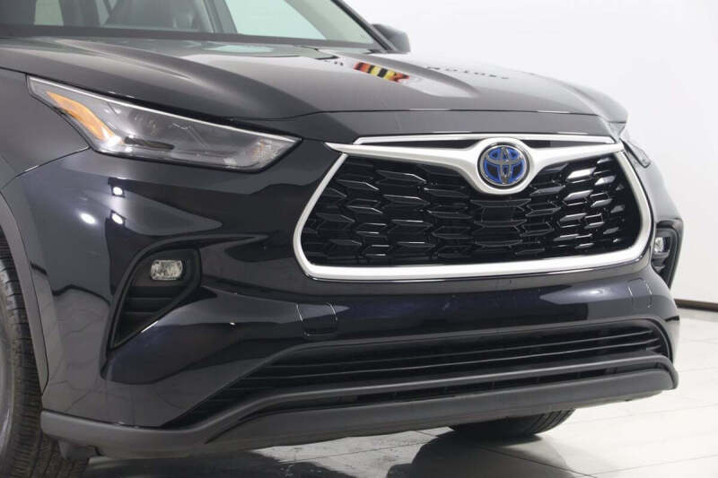 2023 Toyota Highlander Hybrid XLE