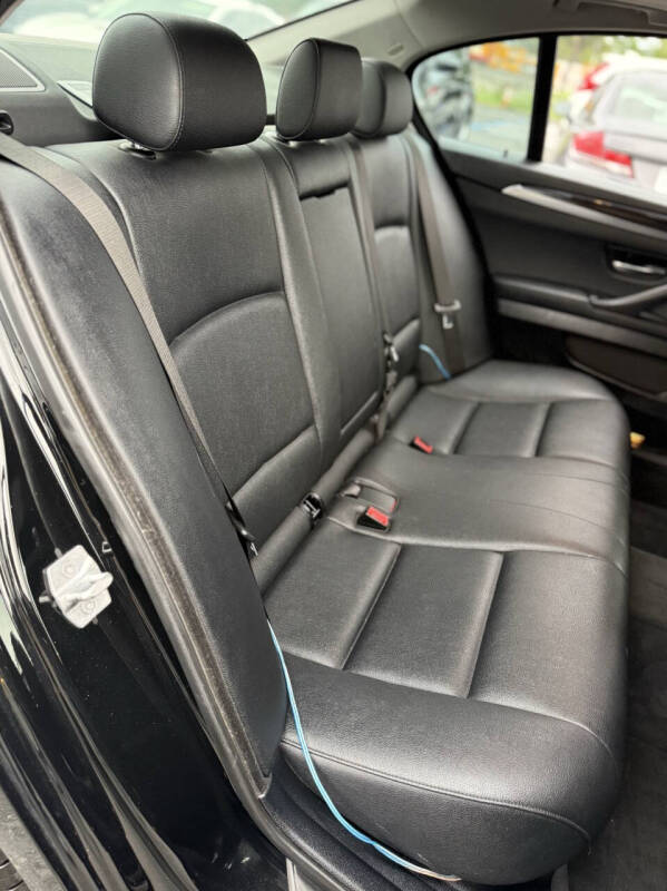 2016 BMW 5 Series 528i
