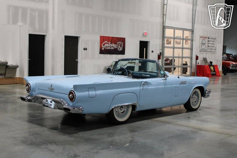 1957 Ford Thunderbird