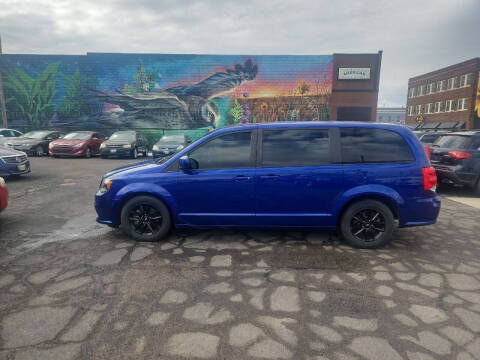 2019 Dodge Grand Caravan for sale at RIVERSIDE AUTO SALES in Sioux City IA
