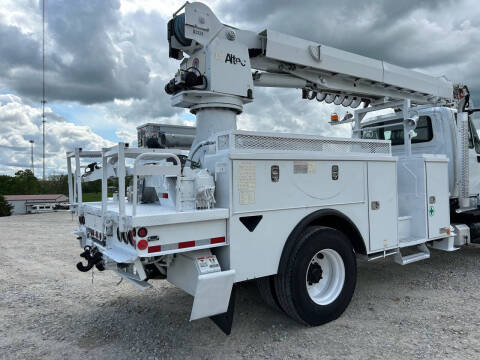 2013 International 7300 Digger Derrick Truck