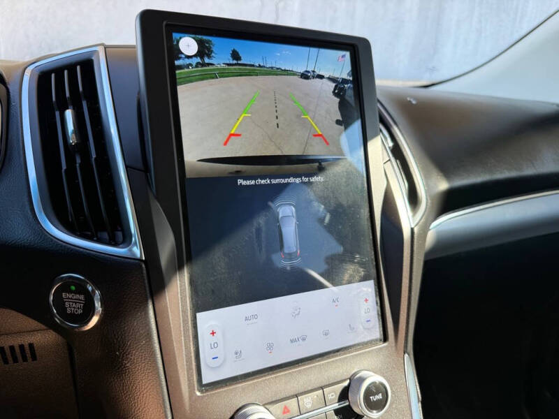 2021 Ford Edge Titanium