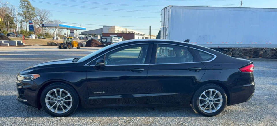2019 Ford Fusion Hybrid SEL's photo