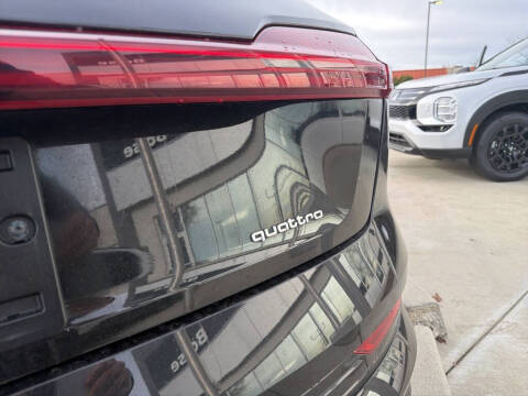 2021 Audi e-tron quattro Premium