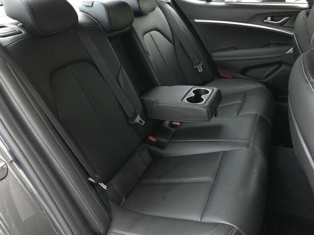 2023 Genesis G70