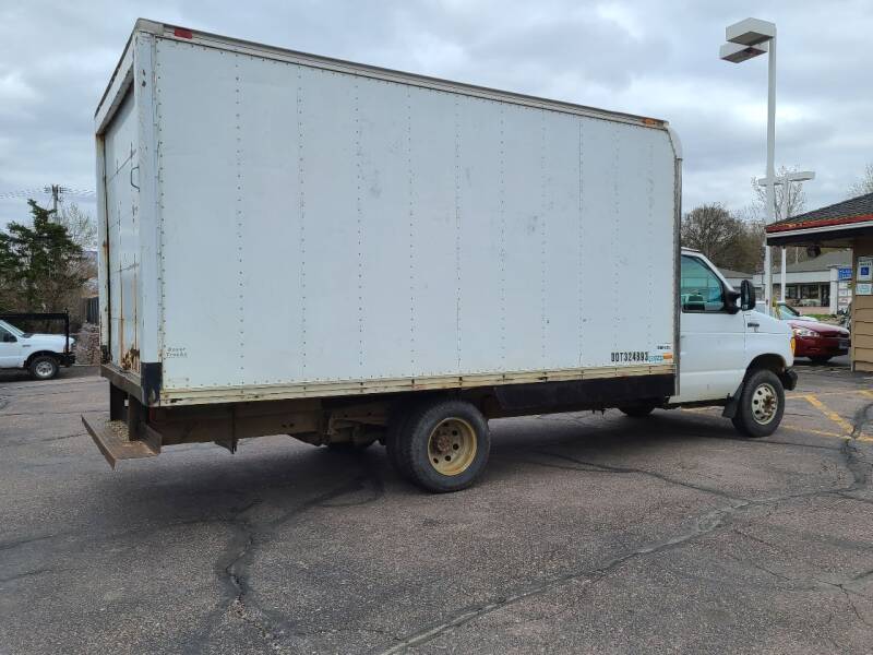 1994 Ford Box truck for sale at Geareys Auto Sales of Sioux Falls, LLC in Sioux Falls SD