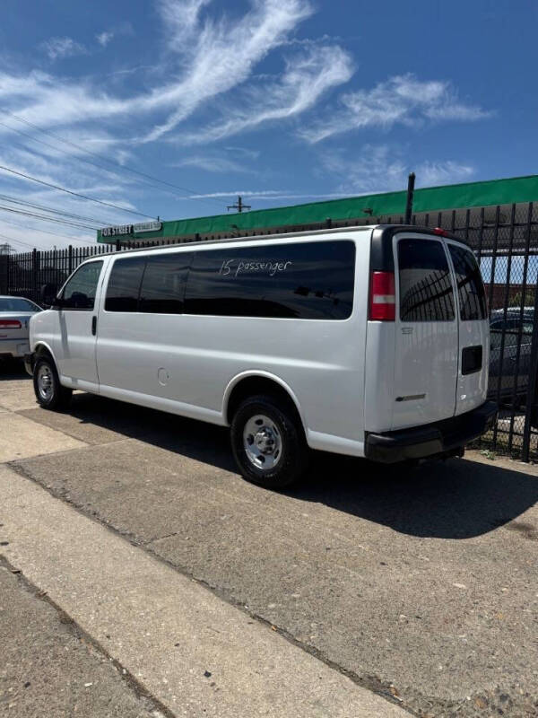 2016 Chevrolet Express LS 3500