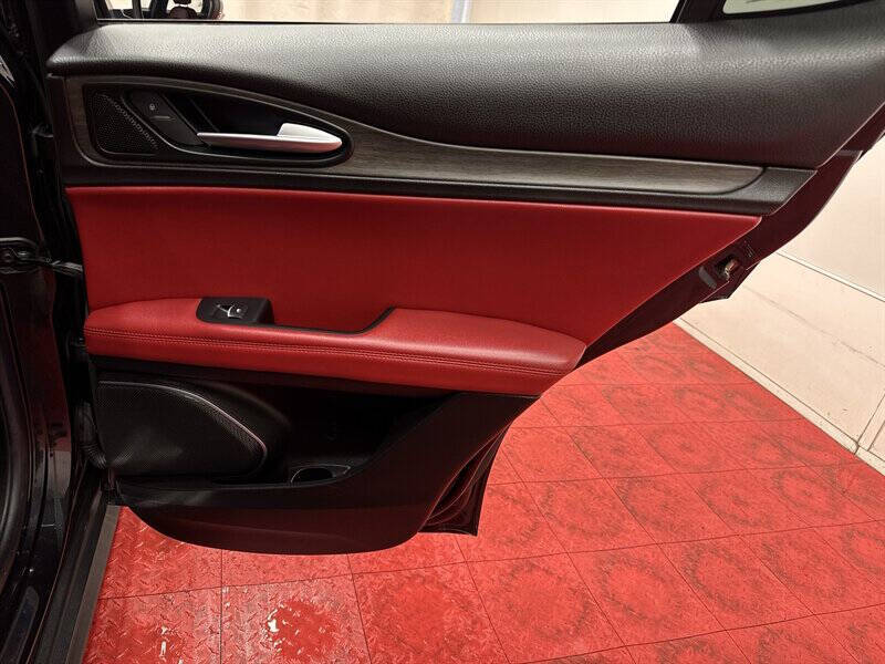 2018 Alfa Romeo Stelvio Ti Sport