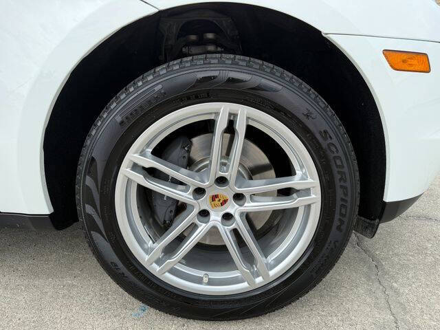 2017 Porsche Macan