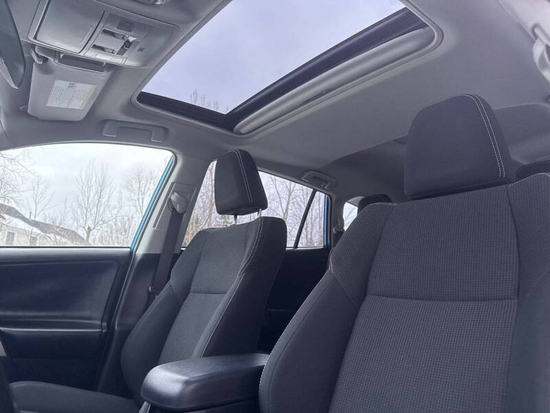 2017 Toyota RAV4 Hybrid XLE