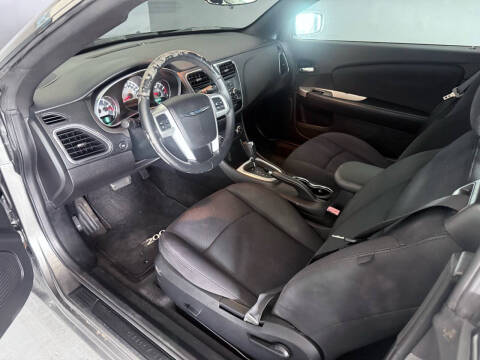 2013 Chrysler 200 Touring