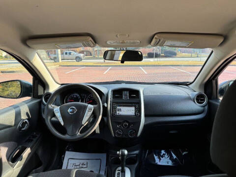 2016 Nissan Versa 1.6 SV