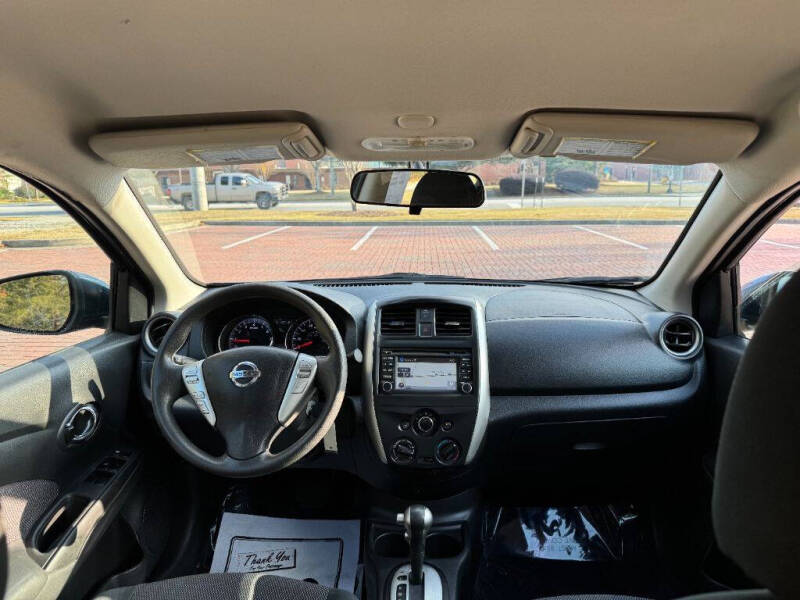 2016 Nissan Versa 1.6 SV