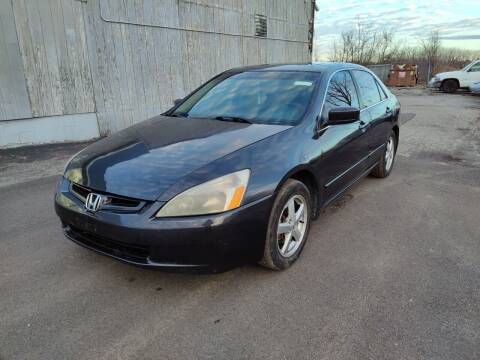 2005 Honda Accord for sale at RIDE NOW AUTO SALES INC in Medina OH