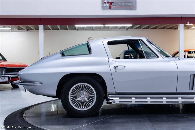 1966 Chevrolet Corvette 11