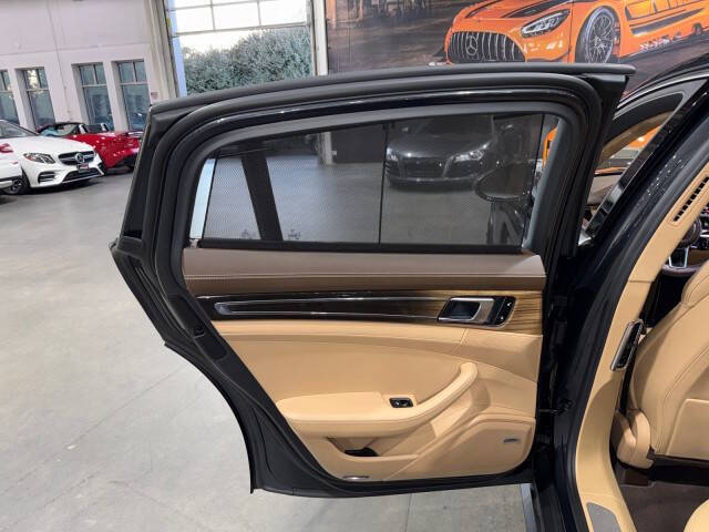 2017 Porsche Panamera Turbo