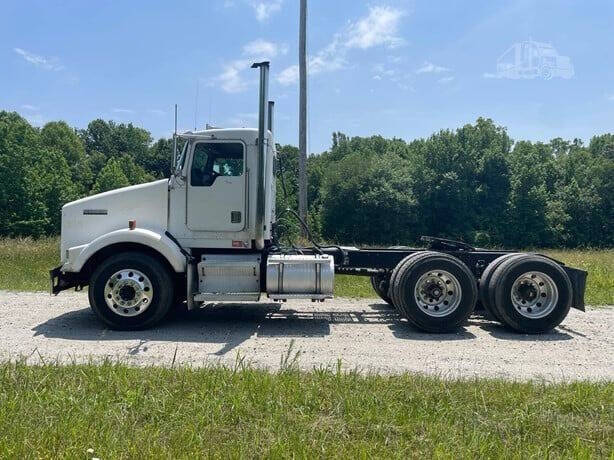 2004 Kenworth T800