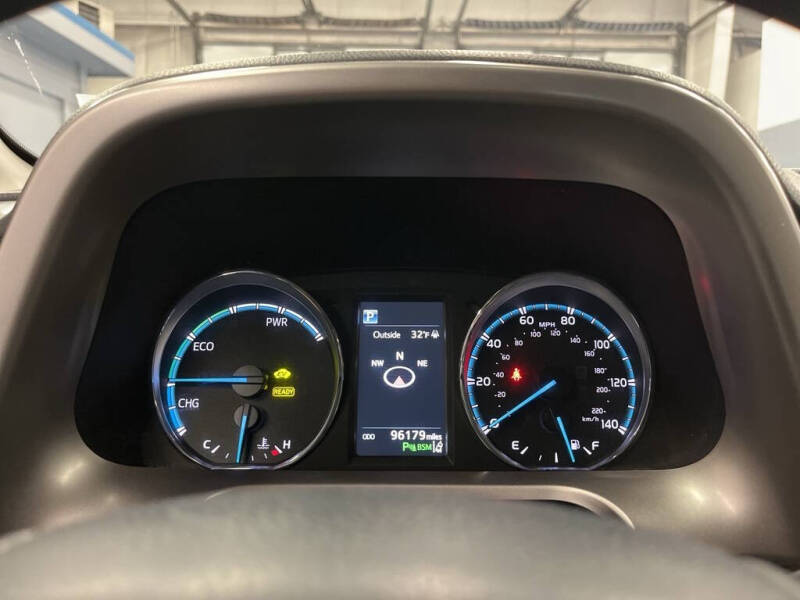 2017 Toyota RAV4 Hybrid XLE