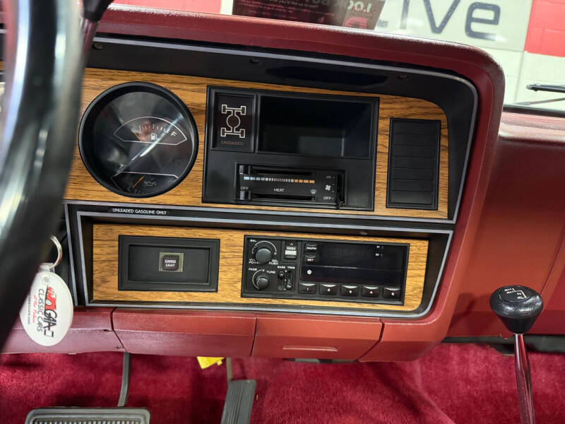 1987 Dodge RAM 100