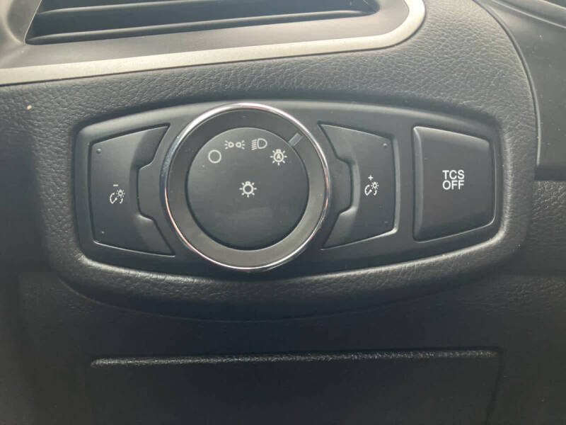 2022 Ford Edge SE