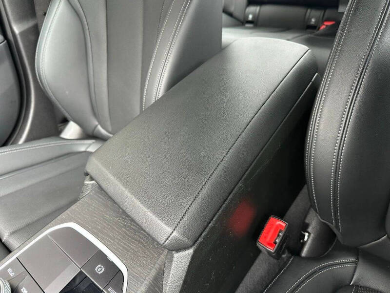 2023 BMW 3 Series 330i