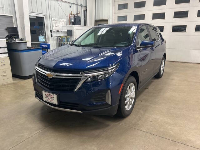 Used 2022 Chevrolet Equinox LT with VIN 3GNAXUEV2NL106527 for sale in Paynesville, Minnesota