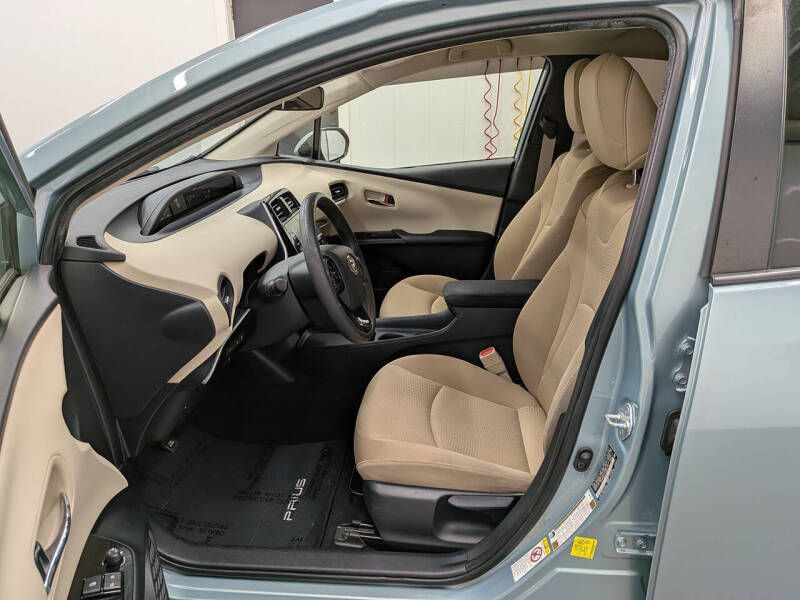 2021 Toyota Prius LE AWD-e