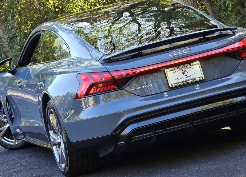 2023 Audi e-tron GT quattro Premium Plus