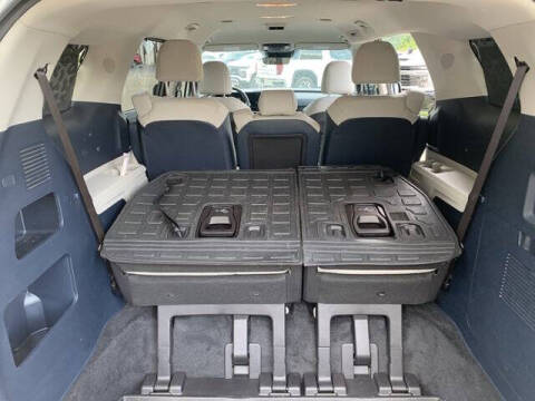 2025 Kia Carnival EX