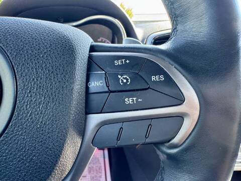 2017 Jeep Grand Cherokee Laredo