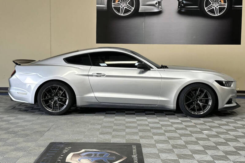 2016 Ford Mustang V6