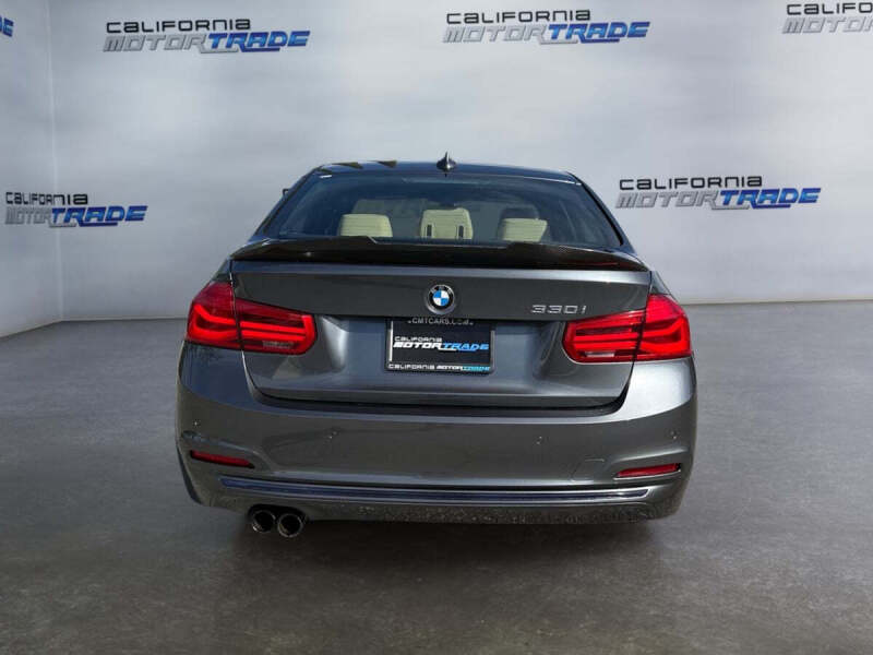 2018 BMW 3 Series 330i