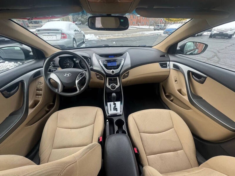 2012 Hyundai Elantra