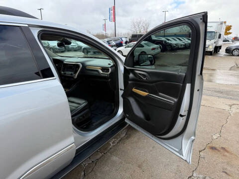 2017 GMC Acadia Denali