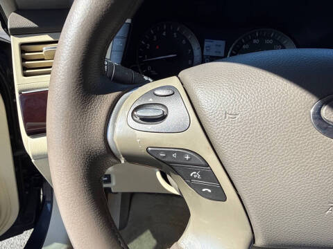 2011 Infiniti M37