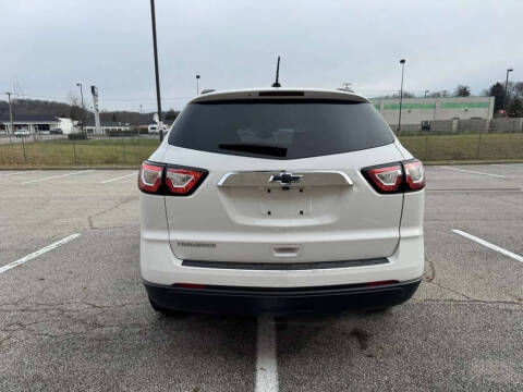 2017 Chevrolet Traverse LS