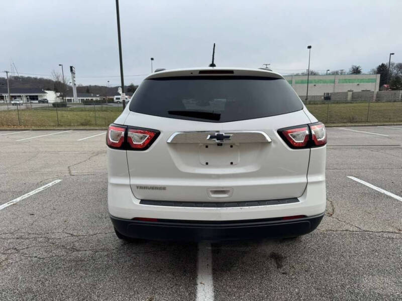 2017 Chevrolet Traverse LS